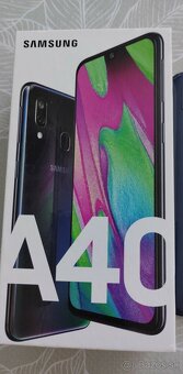 SAMSUNG GALAXY A40. 64 GB - 2