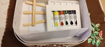 Farby b kufríku - 2