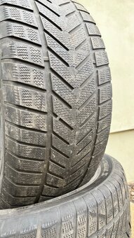 2ks zimné 284/45 r20 - 2
