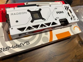 Sapphire PURE AMD RX 7800 XT OC 16G White - 2