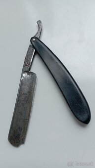 Stará britva na holenie... - 2