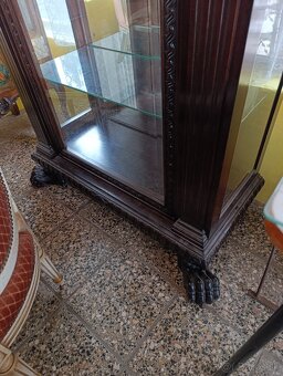 Vitrína - 2