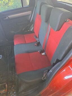 Sedačky Suzuki Swift - 2