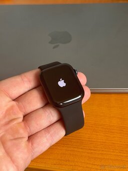 Apple Watch 9 45mm MIDNIGHT - neaktivovane - 2