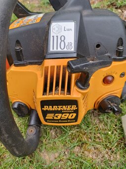 Motorová píla Partner 390 - 2