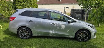 Predám Kia Ceed 1.6 CRDi 100kW Platinum (r. 2017) - 2