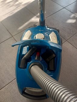 vysávač Electrolux EasyGo - 2
