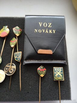 Odznaky VOZ.Vojensky opravárenské závod.Novaky, Trenčína,.. - 2