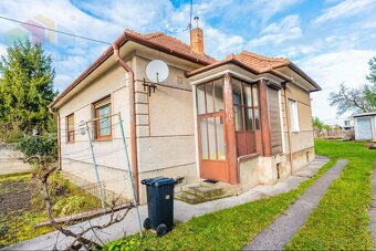 Priestranný rodinný dom s veľkým pozemkom 1454 m2, Bernoláko - 2