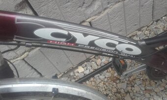 Damsky trekovy bicykel - 2
