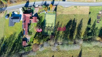 PREDAJ : rodinný dom na slnečnom veľkom pozemku v obci Hrone - 2