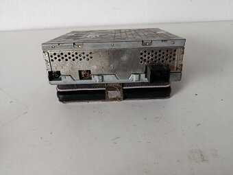 autoradio zosilnovac mercedes a2118702489 50€ - 2