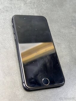 iPhone 8 64GB - 2