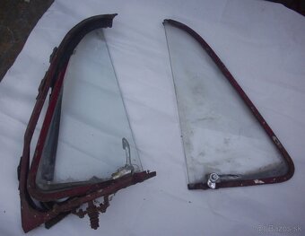 Moskvič 412 bočné okienko 2x - 2