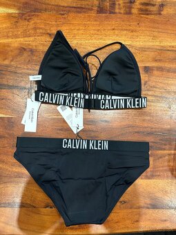 Čierne Calvin Klein plavky - 2