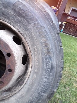 Predam pneumatiky 315/80R22.5 - 2
