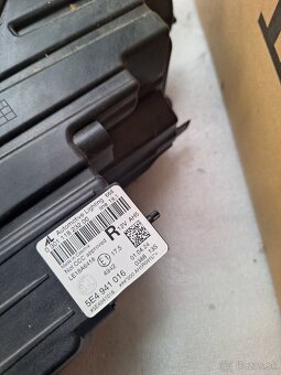 Predam predne prave svetlo na octaviu4 - 2