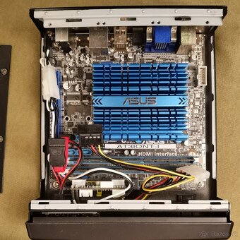 Predám mini-PC ASUS AT3IONT-I Intel Atom 330 1,60Hz 4GB RAM - 2