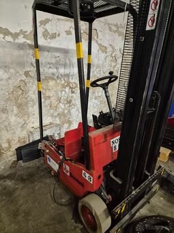 Vysokozdvižný vozik - nepojazdný - 2