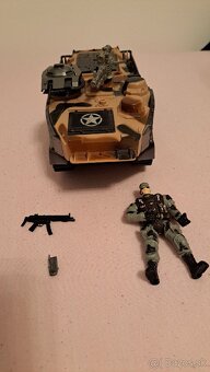 Predám soldier force transportér - 2