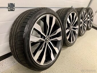 Letná sada org VW SUZUKA 5x112 8J ET47 225/40 R19 - 2