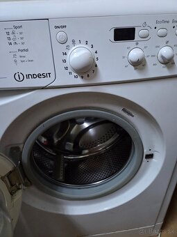 Práčka Indesit - 2