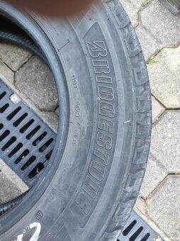 215/70R15c - 2