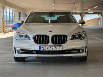BMW 750xd Facelift SR Auto 4x4 rok 2013 - 2