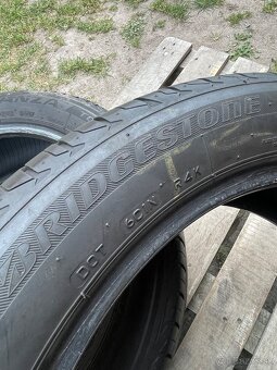 Bridgestone 225/50 R18 4x=120e - 2