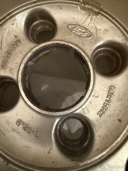 Predám alu disky R15 s pneu - 2