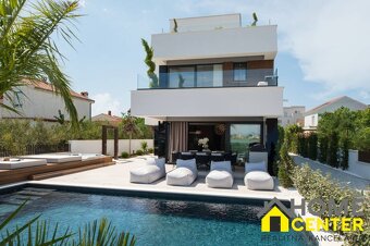 NA PREDAJ luxusná vila s bazénom, /236 m²/ Zadar, Privlaka - 2