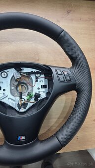 VOLANT BMW E90 E91 E92 E93 E82 M sport  E90M - 2