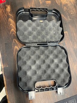 Kufrík Glock na pištol - 2