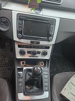 VW Passat B7 2.0 TDI Highline 130kw - 2