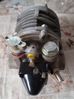 Tatra T-815 regulator tlaku - 2