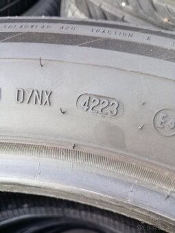 Predám continental 275 50 r20 - 2