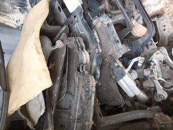 Predam predne podblatniky na BMW E60,E90,X3 E83 - 2
