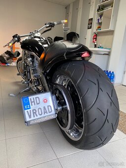 Harley Davidson Vrod, EU verze s vozíkem na moto - 2