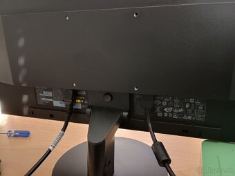 Lenovo Thinkvision 22 palcovy monitor - 2