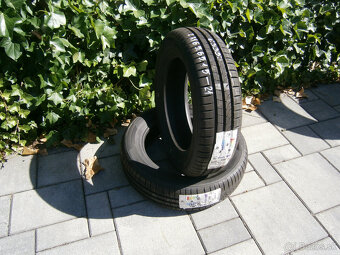 Predám 2x letné nové pneu Hankook 165/65 R15 81TXL - 2