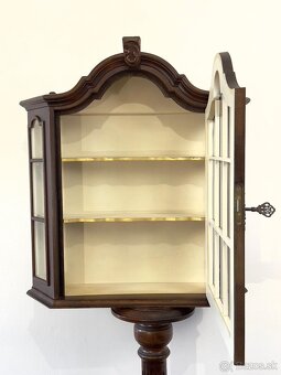 Nastene vitrinove skrinky - 2