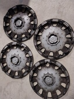 Puklice na plechové disky r15 - 2