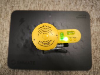 Líniový, krížový červený laser - 2