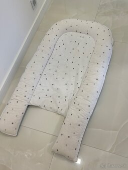 Hniezdo a zavinovačka - 2