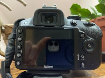 Nikon D 3200 - 2