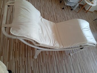 Kozmeticke kreslo - 2