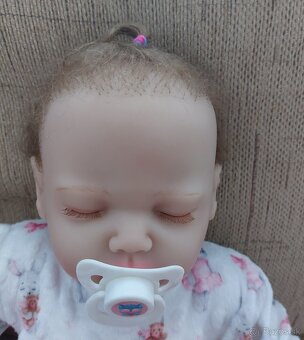 Realisticka bábika - 2