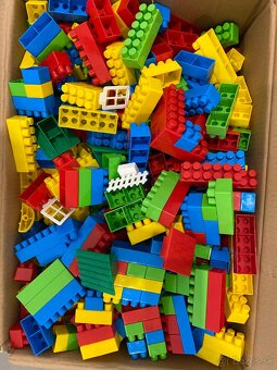 Plna krabica lega - 2