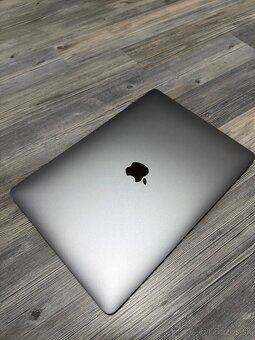 MacBook Air M1 (2020) – 16 GB RAM - 2