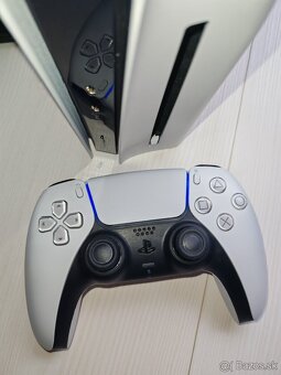 PS5 slim s mechanikou - 2